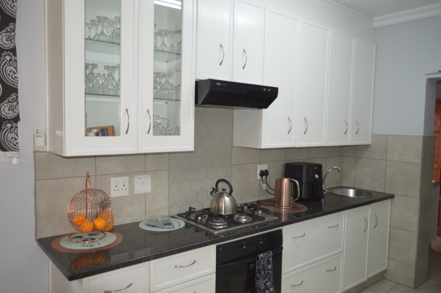 3 Bedroom Property for Sale in Flamwood North West